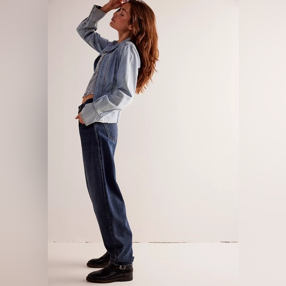 WE THE FREE Augusta High Rise Slim Barrel Jeans Size 28 Distressed Dark Wash New - Picture 11 of 16